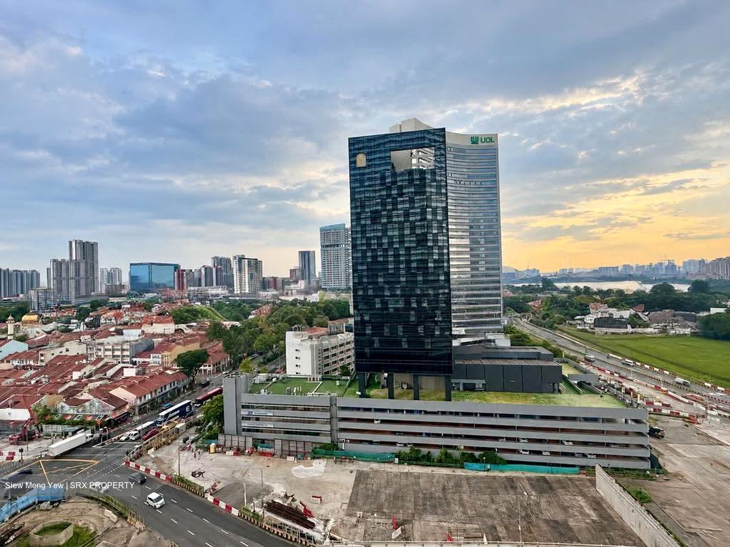 Gateway East (D7), Office #636605841